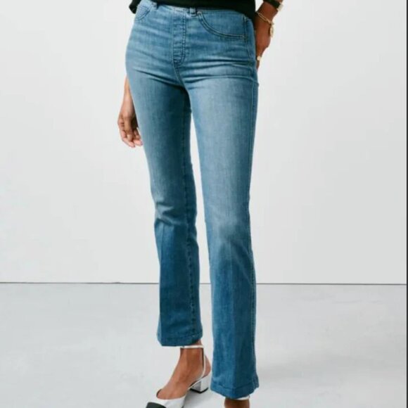 SPANX Denim Cropped Kick Flare Pants New - Picture 1 of 10